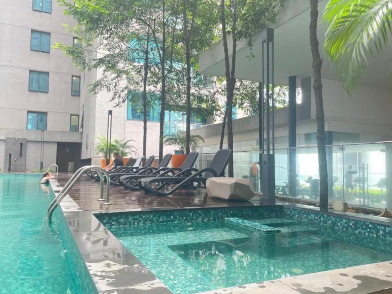 Summer Suites Klcc By Apartx 쿠알라룸푸르 외부 사진